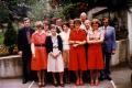 Lehrer von Haag im Juli 1977 (von li.) Kaplan Hans Striedl, Barbara Sommer, Dorothea Widowitsch, Judith Jauernik, Hans Anetseder, Margarete HollÃ¤nder, Wiltrud Anetseder, Waltraud Fuchs, Gudrun PÃ¼tter, Therese Hickl, Maria Lachhammer, Josef Grabmann, Foto StAH