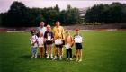 Sportfest im Stadion in Hauzenberg im Sommer 1998. Die besten Leichtathleten (von li.) Yvonne Lockinger, Sonja Stemplinger, Maria Angerer, Johannes Fuchs, Maximilian Krenn und Patrick Maderer. Foto StAH