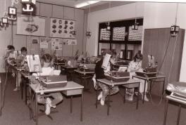 Maschinenschreib-Raum in der Hauptschule (Foto aus Festschrift 1987)