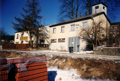 Jugendheim und Volksbücherei sowie Garage für das Feuerwehrauto. Foto H.Fuchs, Stadtarchiv Hauzenberg